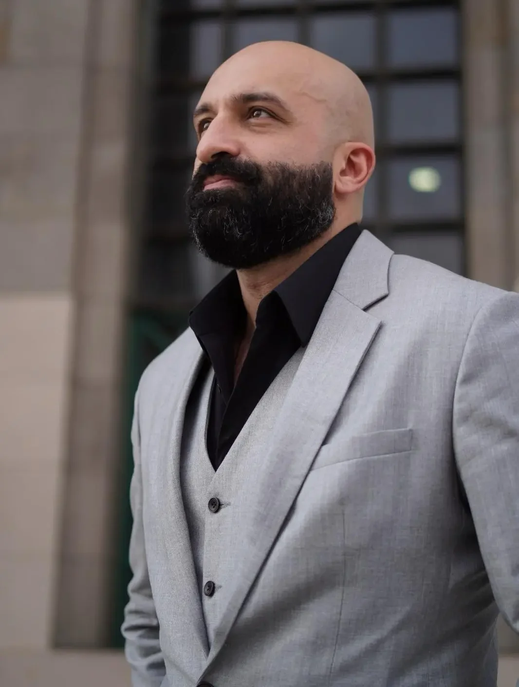 Dr V - Ultrasapient's founder and chief guide
